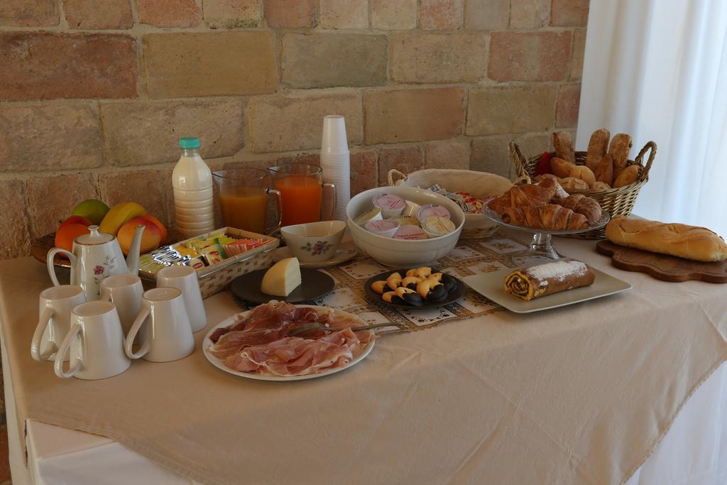 Villa Marietta Country House - Marche Montemaggiore al Metauro Eksteriør bilde